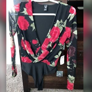 🌹Windsor bodysuit.🌹